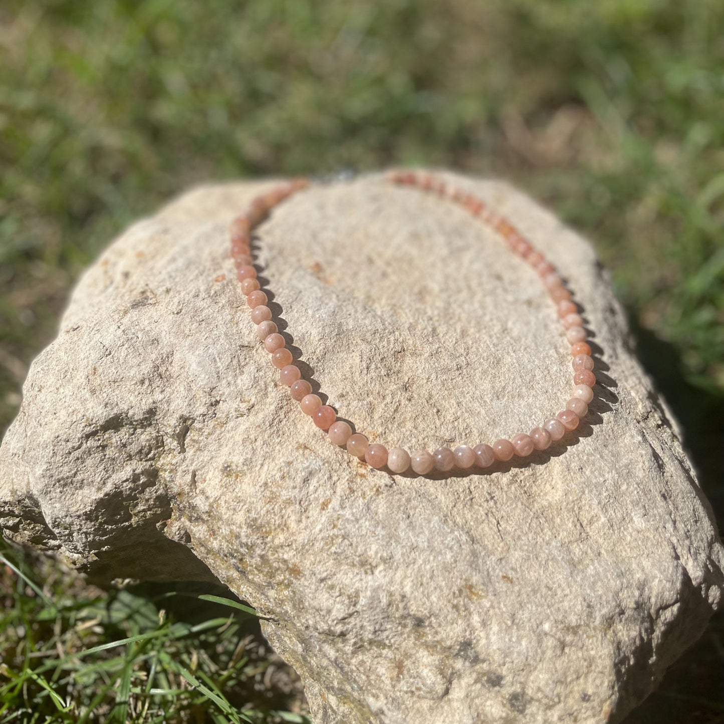 COLLIER PERLES PIERRE DE SOLEIL