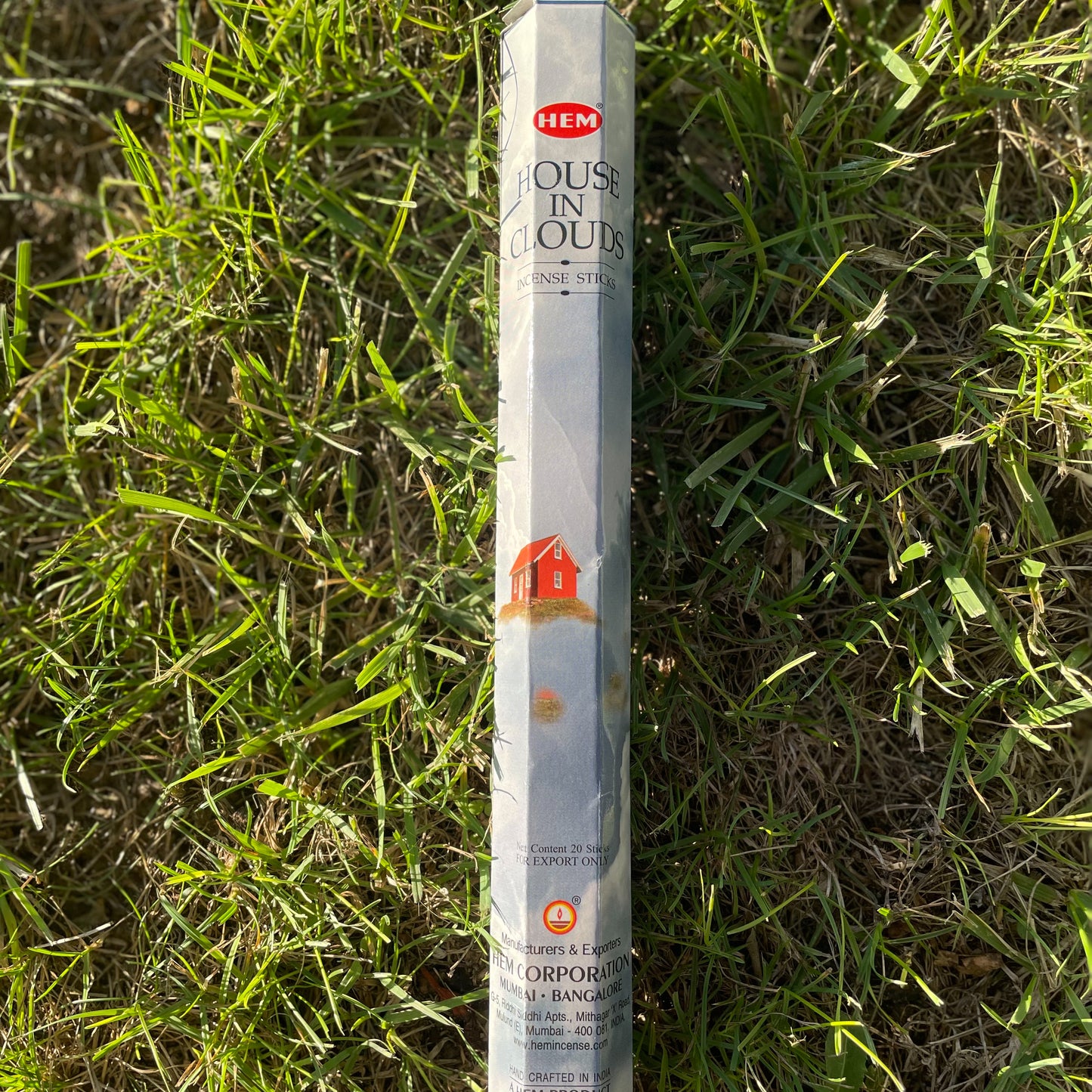 ENCENS MAISON DANS LES NUAGES